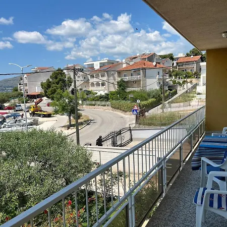Appartement Sorriso - 1st Row By The Trogir