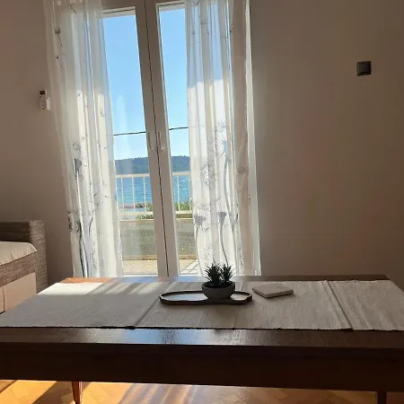 Sorriso - 1st Row By The Trogir