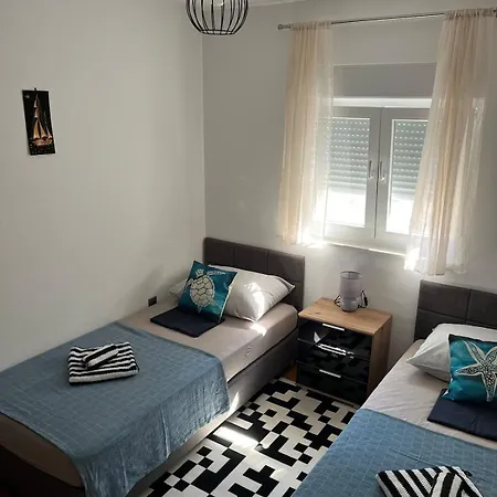 Appartement Sorriso - 1st Row By The Trogir