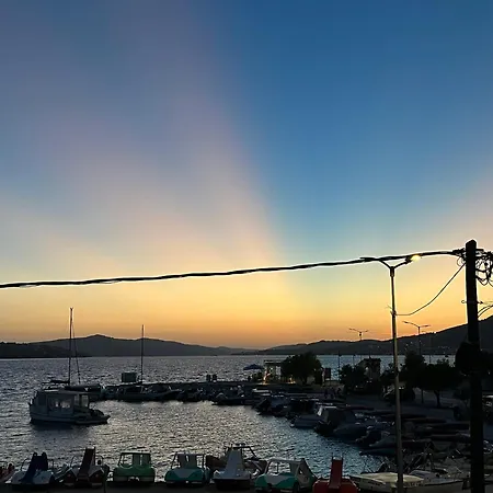 Sorriso - 1st Row By The Apartamento Trogir