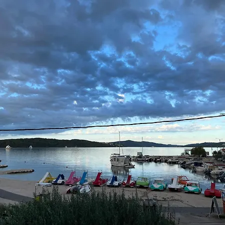 Sorriso - 1st Row By The Apartamento Trogir