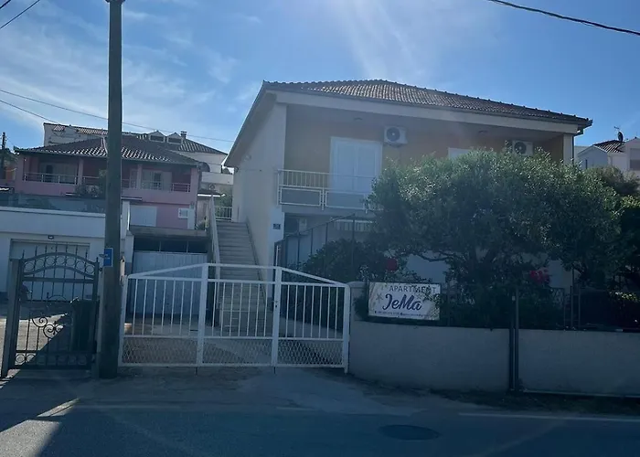 Sorriso - 1st Row By The