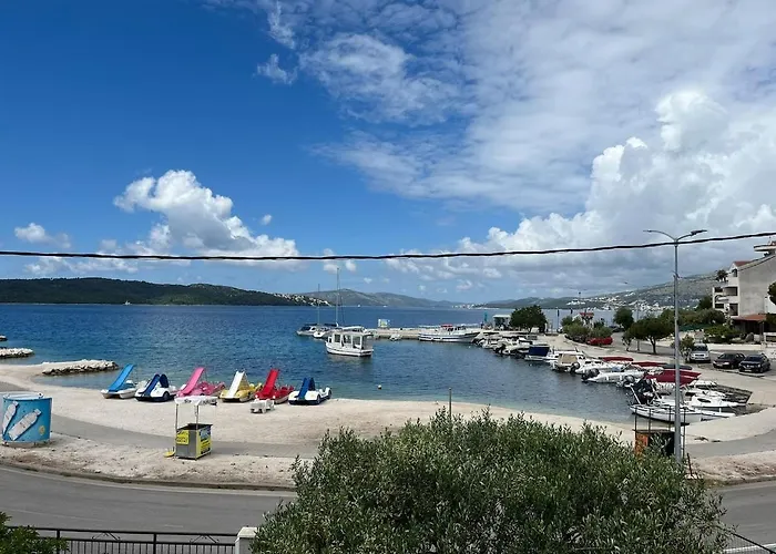 Apartamento Sorriso - 1st Row By The Trogir