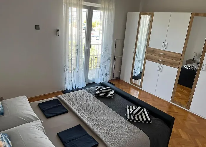 Sorriso - 1st Row By The Trogir